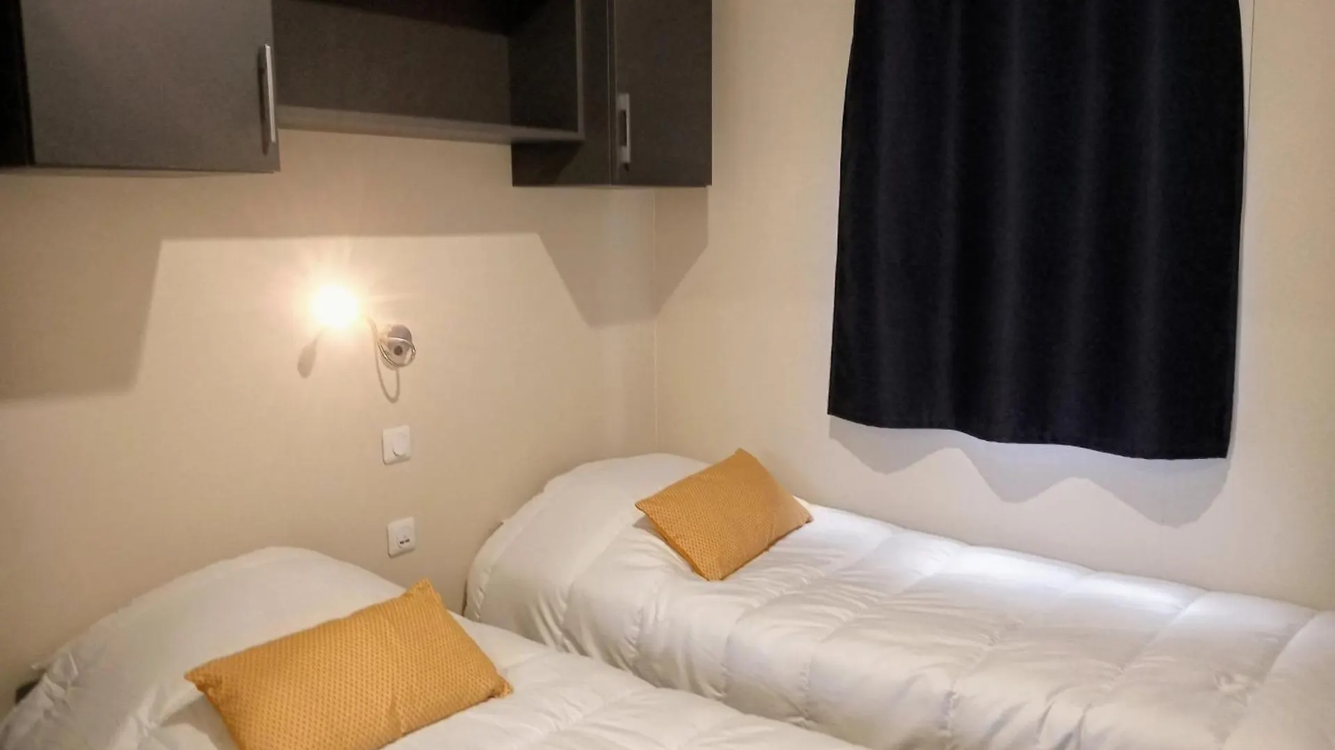Le Cottage 800 M Plage, Wifi, Parking Ambon France