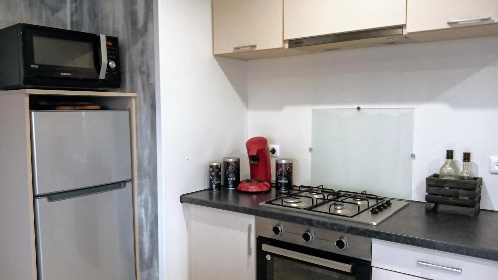 Le Cottage 800 M Plage, Wifi, Parking Ambon France